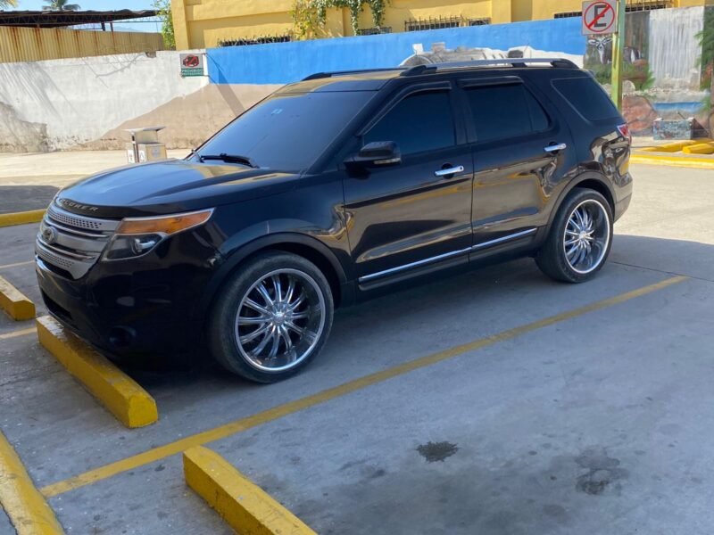 Ford Explorer 2013 XLT Motor 2.0, 4 cilindros, ecoboost, súper económico.