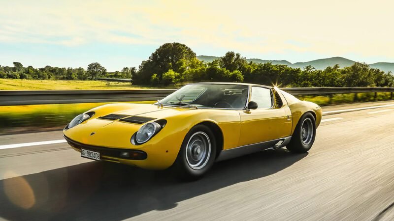 Las leyendas V12 de Lamborghini carrosexpress