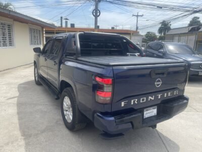 Nissan Frontier SV 2022 4x4 Doble Cabina