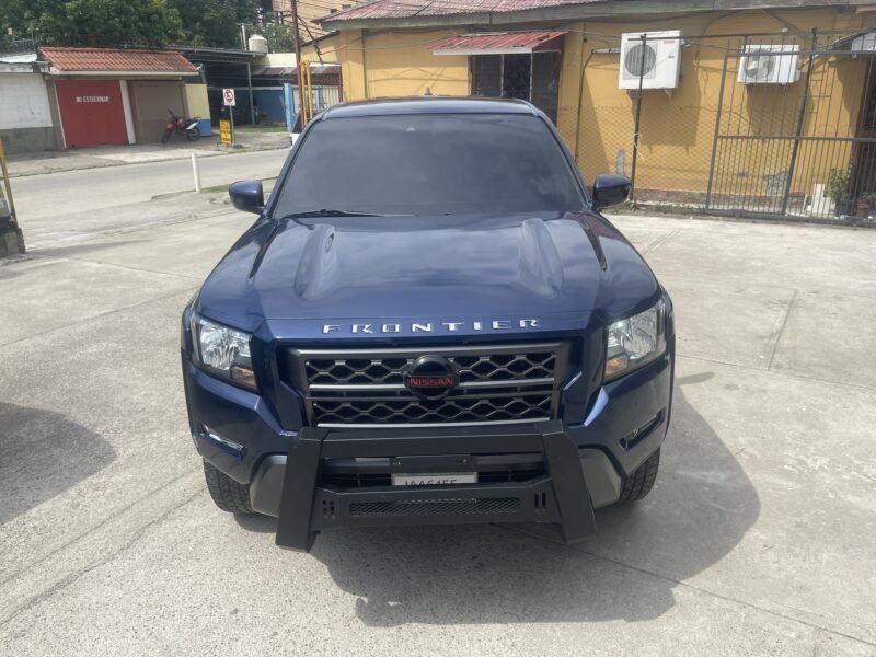 Nissan Frontier SV 2022 4x4 Doble Cabina