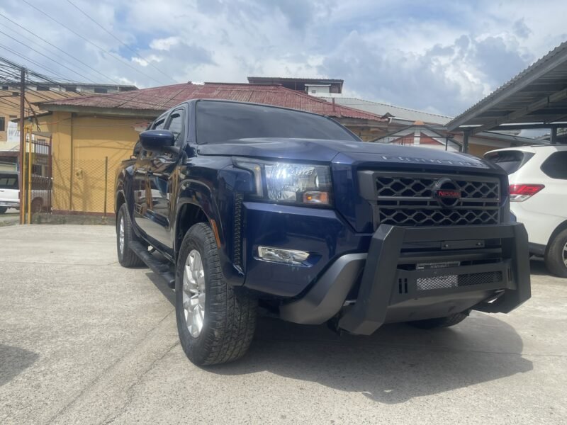 Nissan Frontier SV 2022 4x4 Doble Cabina