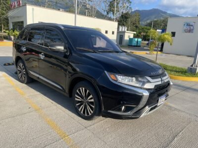🚙 ¡Mitsubishi Outlander 2020 en Oferta! 🔥