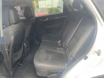 En Venta KIA SORENTO 2014 4-Cil./2.4 Economia Financiamiento Disponible