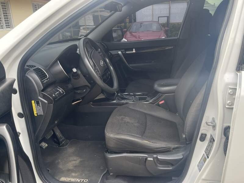 En Venta KIA SORENTO 2014 4-Cil./2.4 Economia Financiamiento Disponible