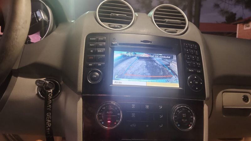 2011 Mercedes-Benz ML350 3.5/V6 Lujo y Confort - Financiamiento Disponible