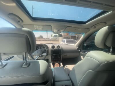 2011 Mercedes-Benz ML350 3.5/V6 Lujo y Confort - Financiamiento Disponible