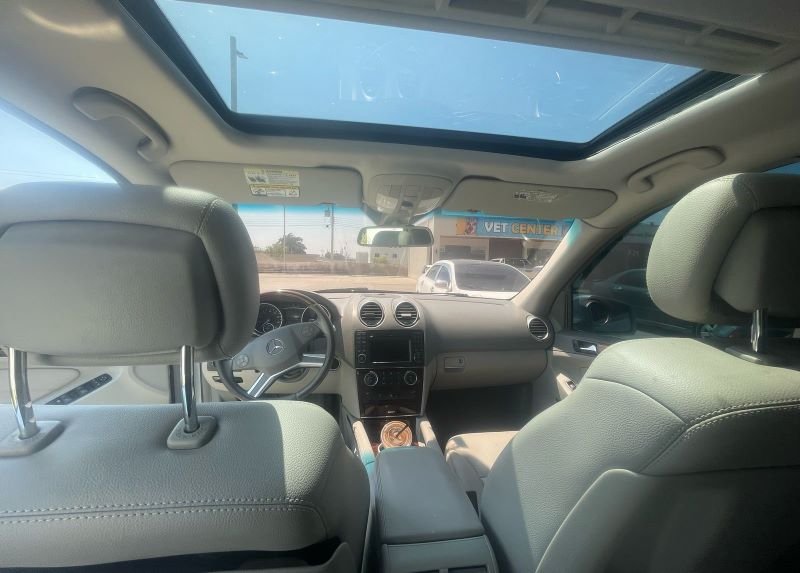 2011 Mercedes-Benz ML350 3.5/V6 Lujo y Confort - Financiamiento Disponible