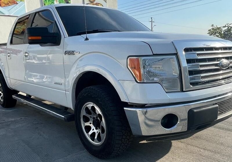 En Venta 2014 Ford F-150 Platinum 4x4 / Motor V6 3.5L Biturbo