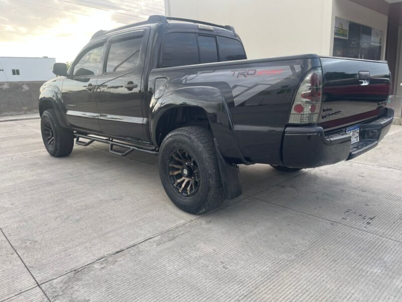 En Venta-Toyota Tacoma 2009 Doble Cabina 4x2 V6-Financiamiento Disponible