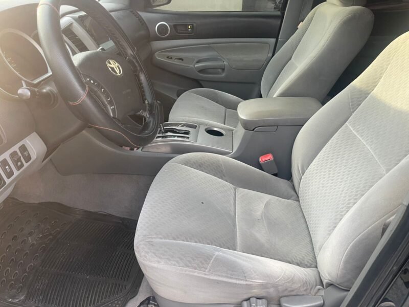 En Venta-Toyota Tacoma 2009 Doble Cabina 4x2 V6-Financiamiento Disponible