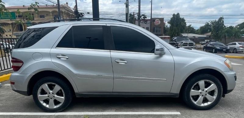 Disponible-Mercedes-Benz 2011 ML350 ***Vendido***