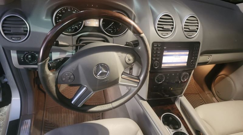 Disponible-Mercedes-Benz 2011 ML350 ***Vendido***