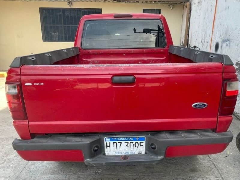 Disponible - 2001 Ford Ranger Cabina y Media 6-Cil