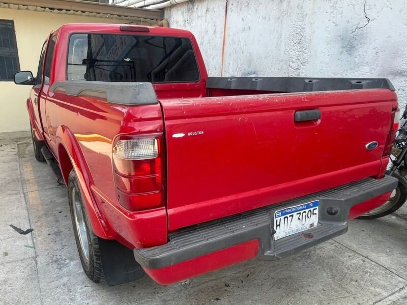 Disponible - 2001 Ford Ranger Cabina y Media 6-Cil