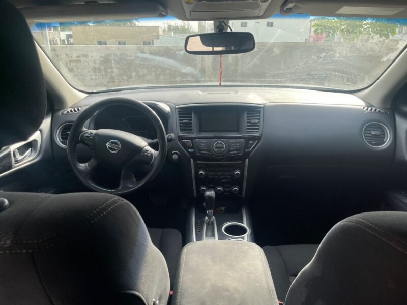 NISSAN PATHFINDER 2016 SV- Financiamiento Disponible