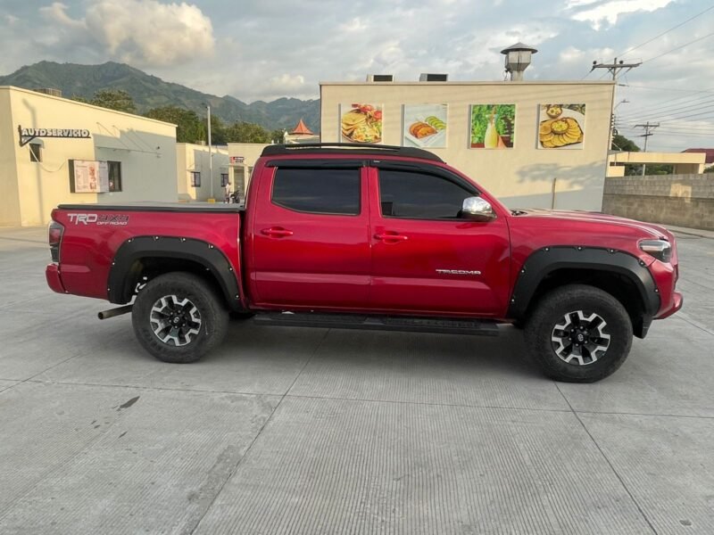 2023 Toyota Tacoma 4x4 Doble Cabina